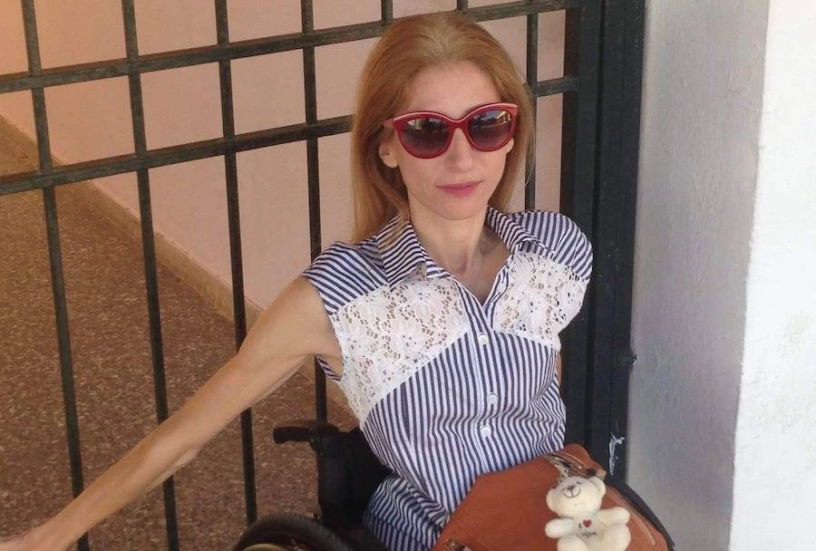 Απαράδεκτο: Εκλεισαν έξω από το σχολείο μαθήτρια με αμαξίδιο